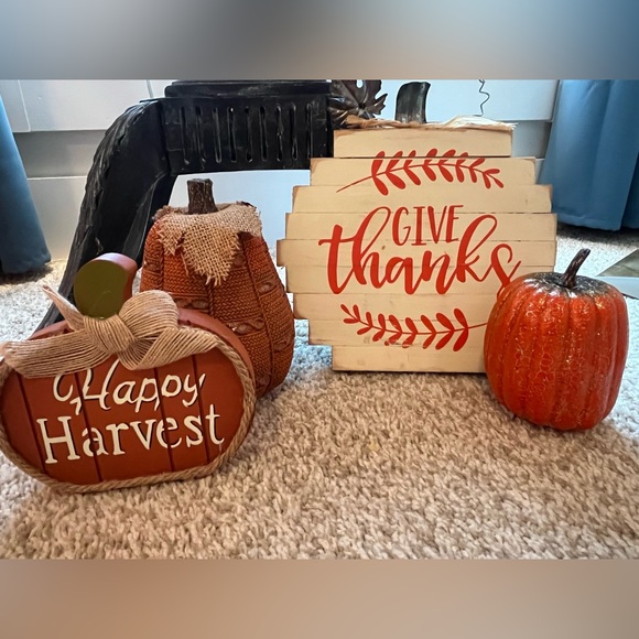 Fall Harvest Decor Bundle - Picture 10 of 11